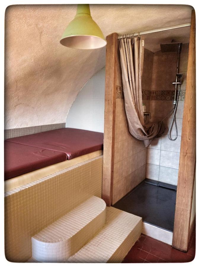 Oracines Du Calme Maison Helianthy Sanilhac  Экстерьер фото